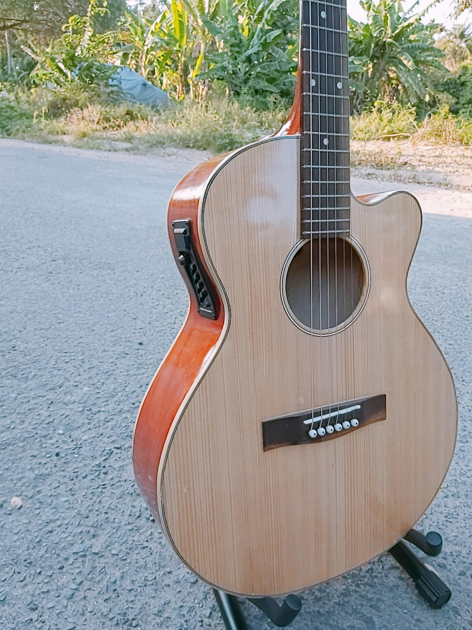 Đán guitar Acoustic gỗ gắn eq 7545 - đàn có ty KBD - Đàn có ty chống cong chơi được lâu dài