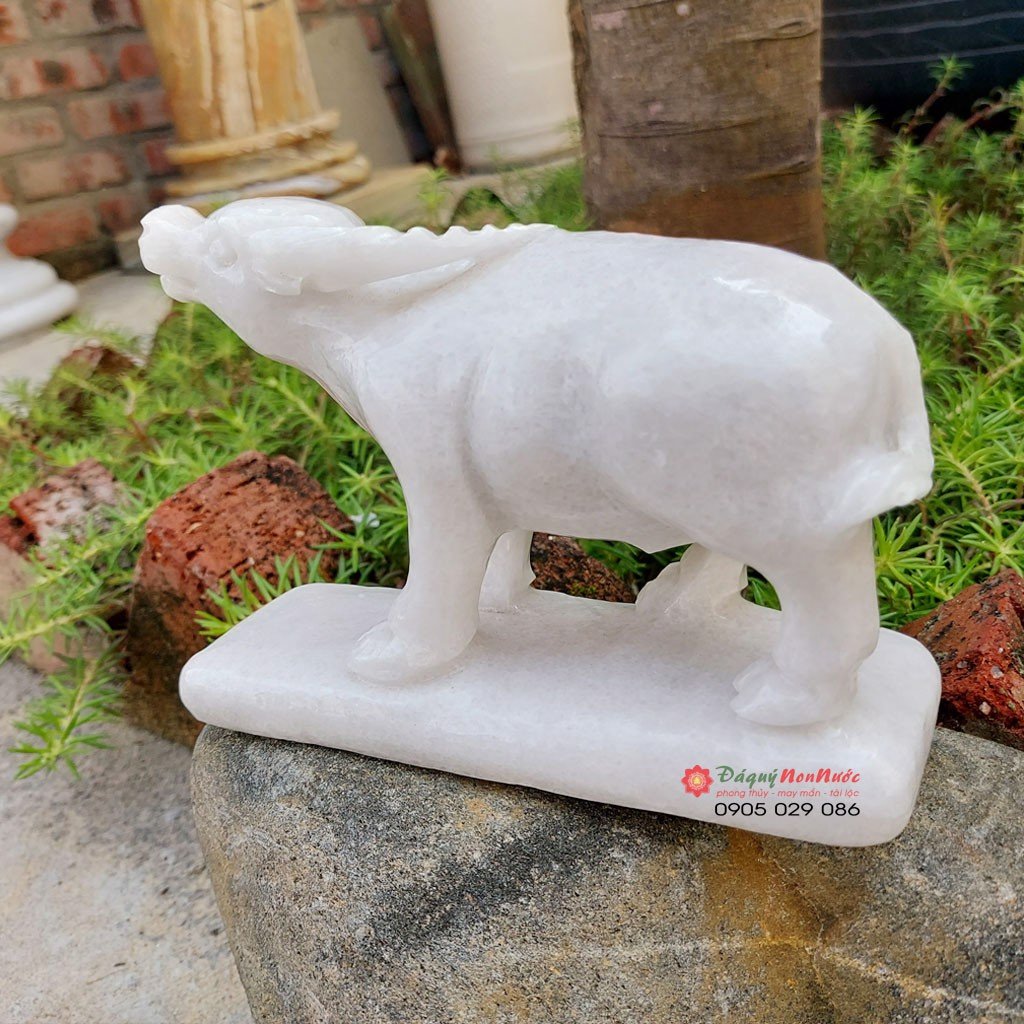 Tượng đá trâu 12 con giáp phong thủy đá trắng 15cm đá Non Nước