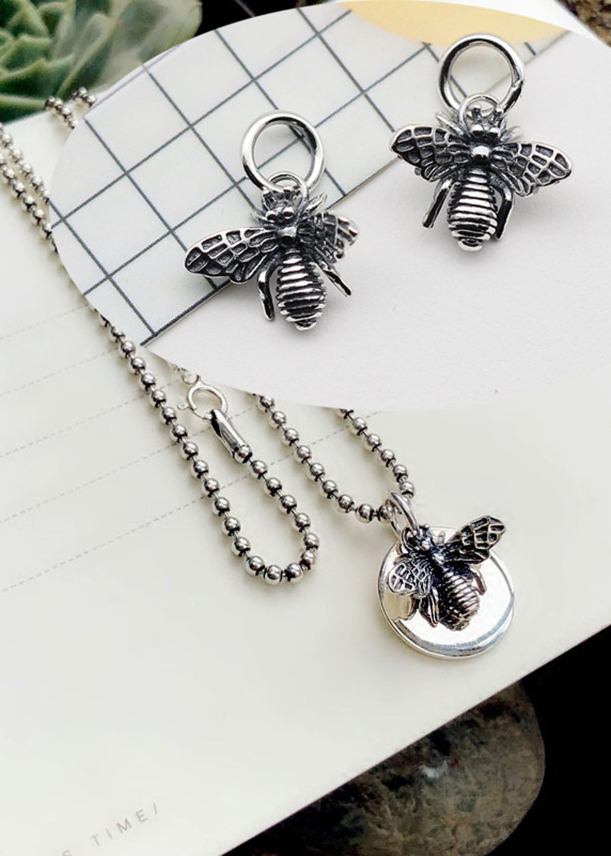 Combo 2 cái charm bạc hình con ong treo - Ngọc Quý Gemstones