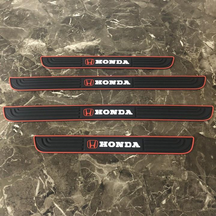 Bộ 4 miếng nẹp dán bước chân chống trơn trượt, trày xước xe ô tô: TOYOTA-HYUNDAI-HONDA-MAZDA-KIA-SPORT
