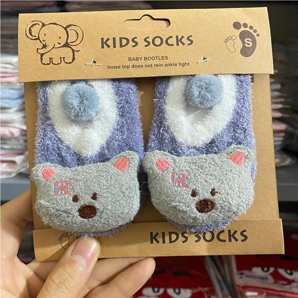 Tất tập đi lông xù cho bé, nhiều hình đáng yêu