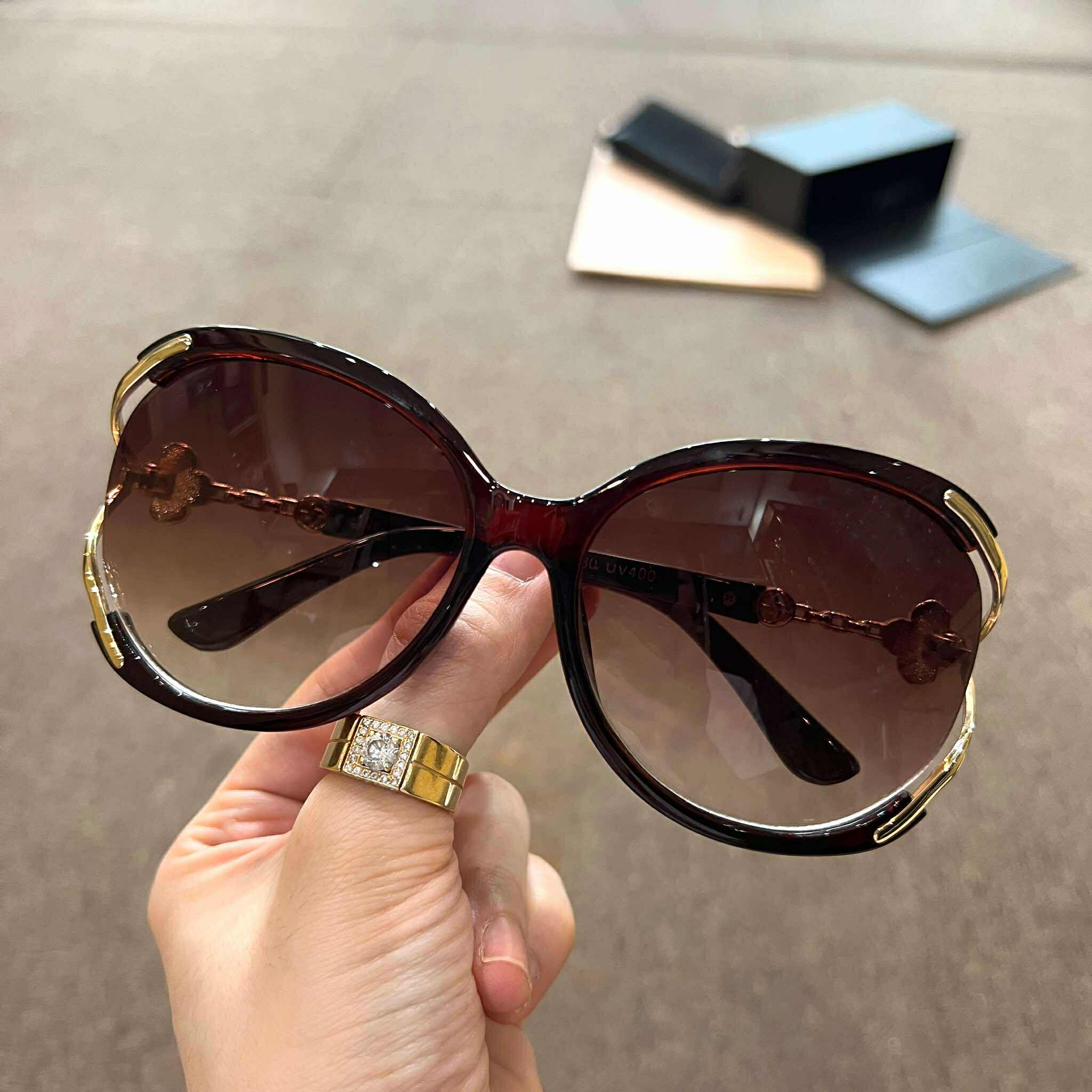 Kính mát thời trang sành điệu phong cách Hàn Quốc cho nữ