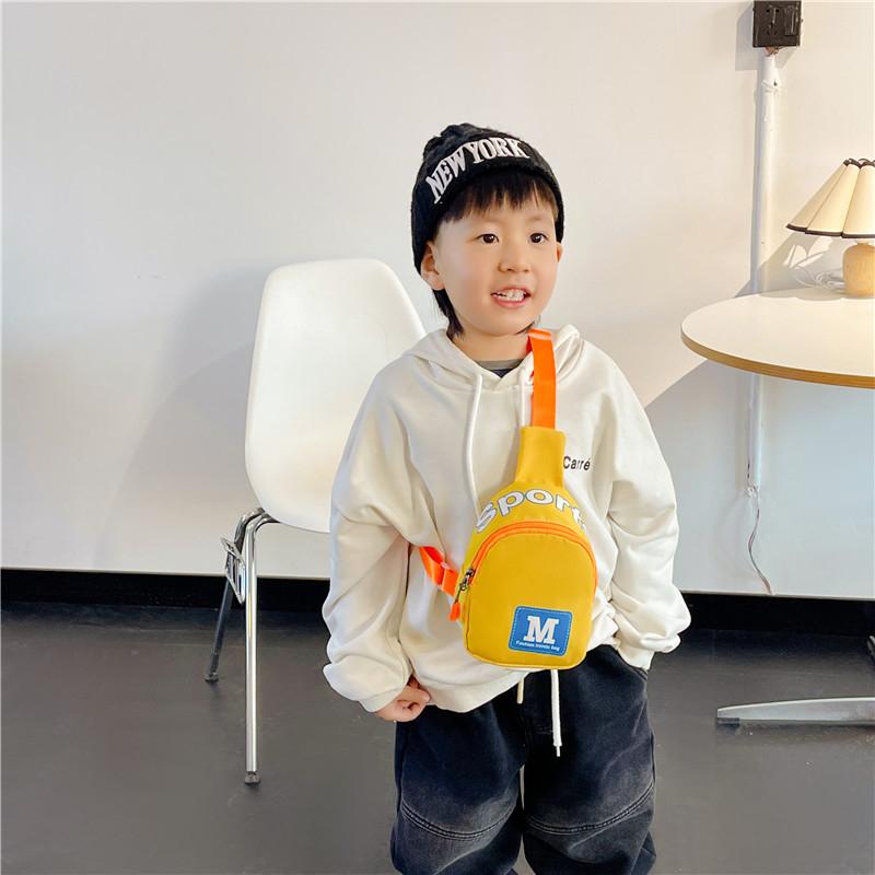 Túi Đeo Chéo Cho Bé Trai Bé Gái Đi Chơi 17,5*13,5*8cm Chữ M