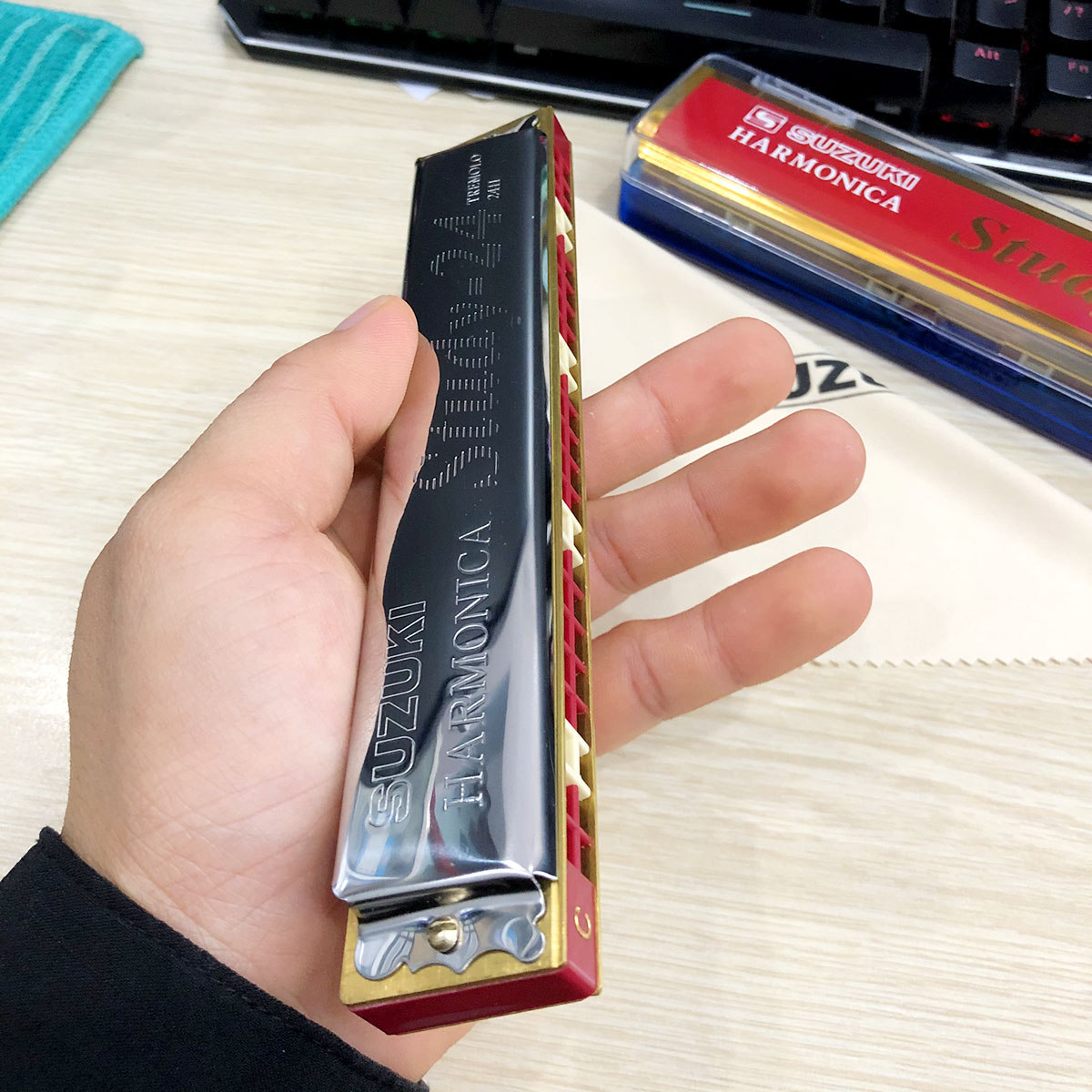 Kèn Harmonica 24 lỗ Suzuki Tremolo Study 24 Nhật Bản – Hàng chính hãng