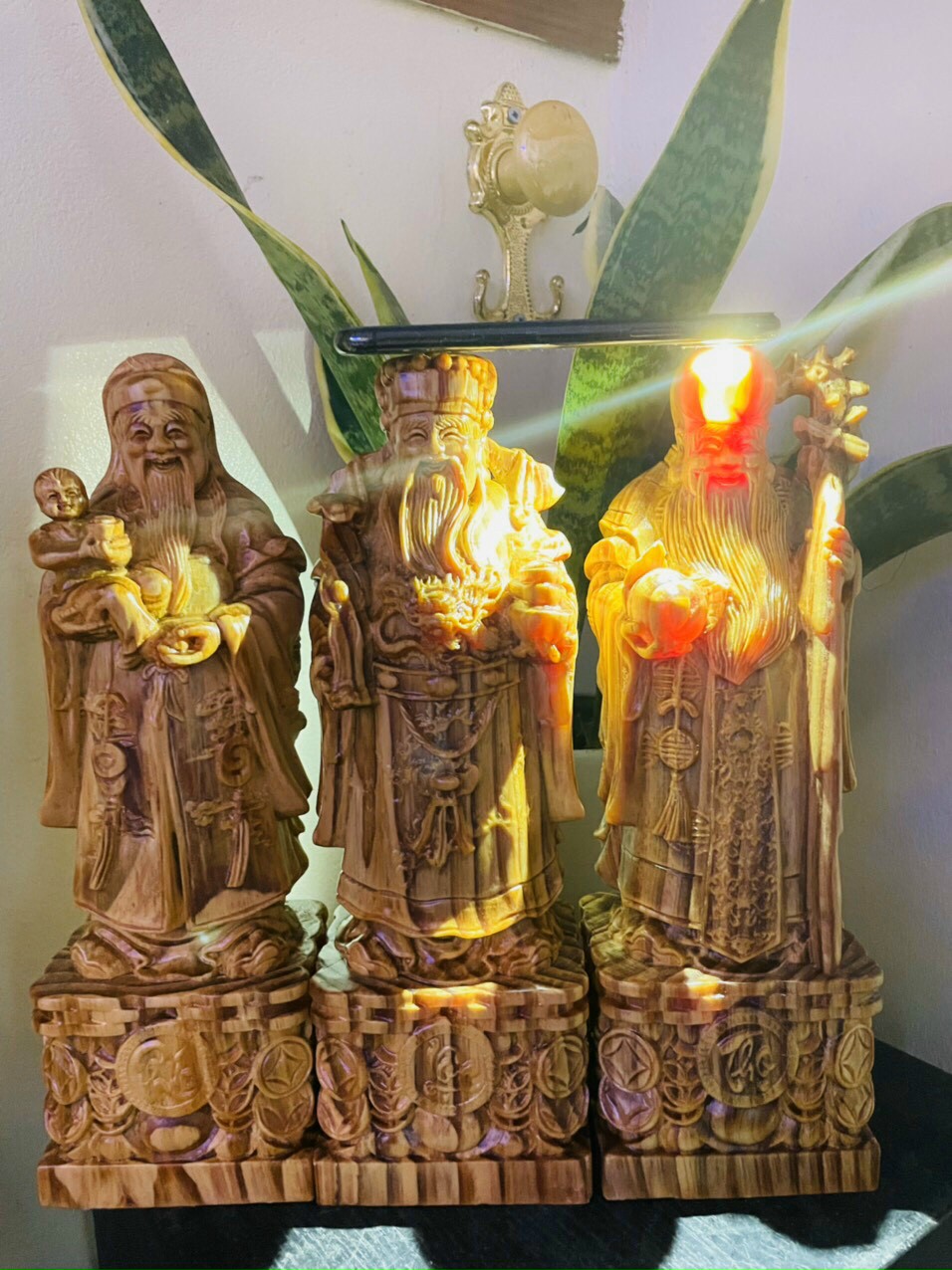 Bộ tượng phật tam đa phúc lộc thọ bằng gỗ huyết long mọng dầu đẹp long lanh cao 50×15×12cm