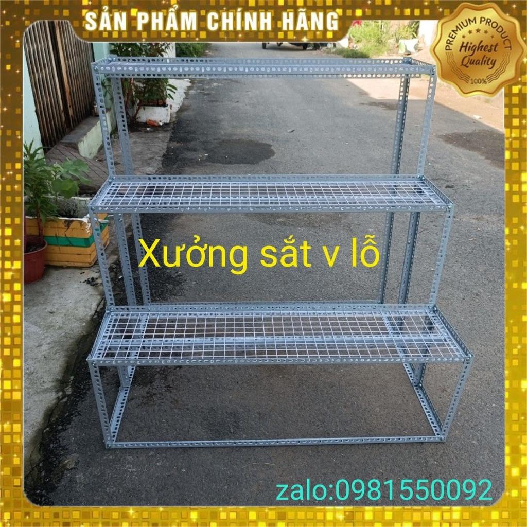 Kệ bậc thang v lỗ 3 bậc khung V3x3cm( vỉ lưới sắt ô vuông) Nhiều độ cao kích thước