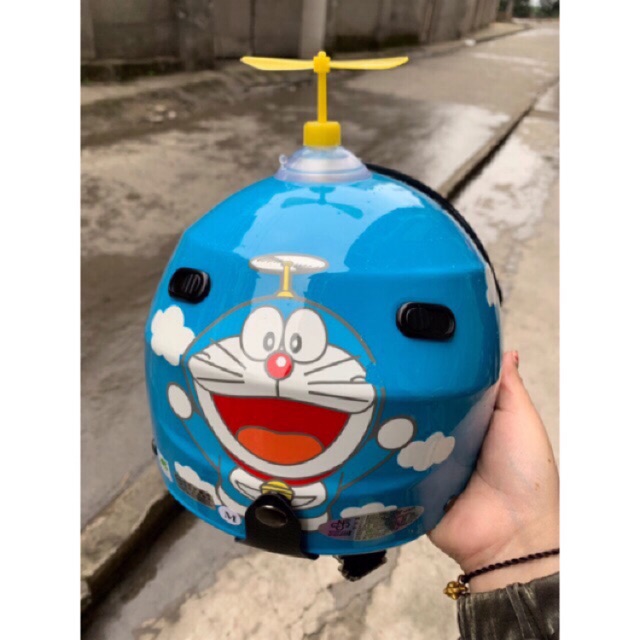 Combo Chong chóng Doraemon gắn nón Bảo hiểm