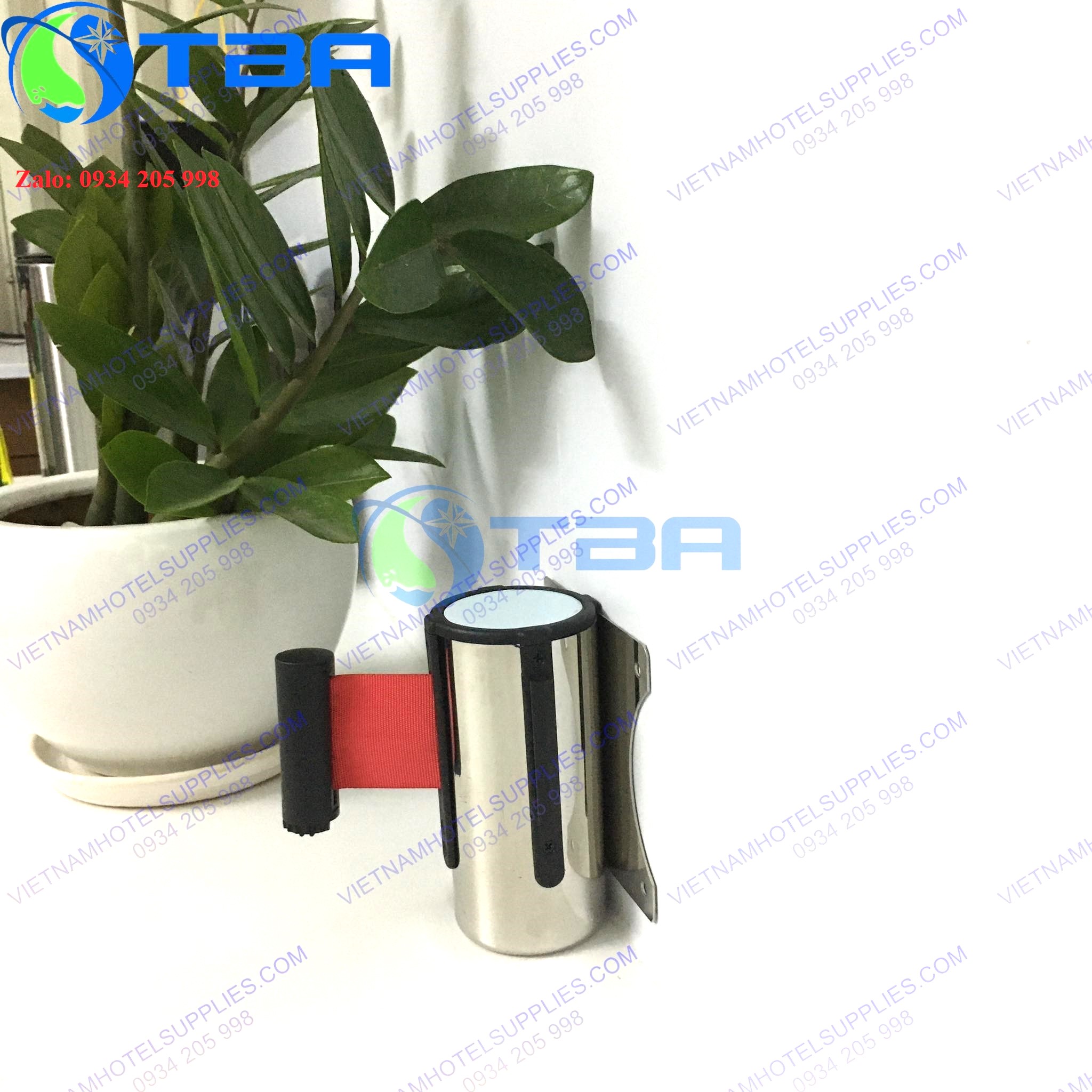 Trụ chắn inox 2m gắn tường dây căng màu đỏ cao cấp