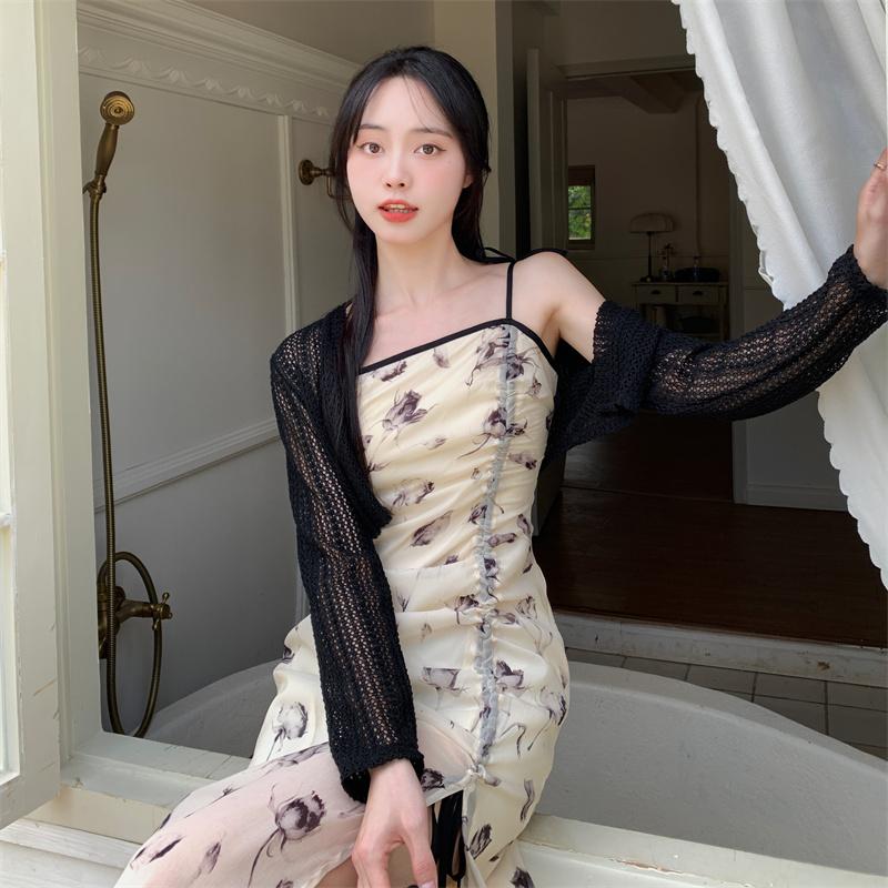 Áo khoác len LƯỚI Montoghi CÀI NÚT TIM tay dài dáng lửng Quảng Châu xinh xắn