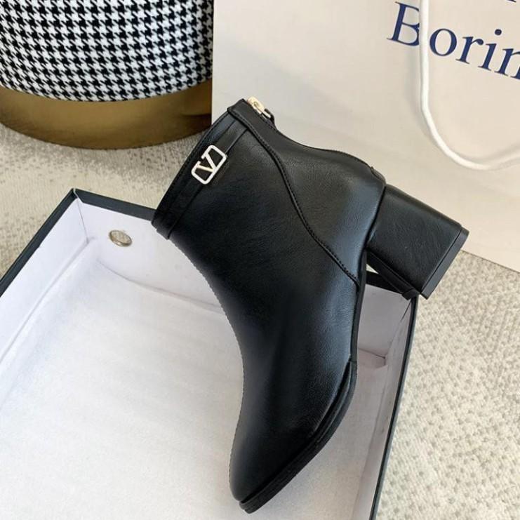 Giày Boot Nữ, Giày Boot Cổ Thấp Gót Cao 5 Cm Siêu Đẹp Da Mềm Hai Màu Đen - Kem Trắng Hàng Cao Cấp Minhtushoes S