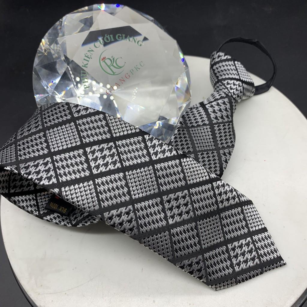 Cà Vạt Nam GiangpkcThắt Sẵn, Dây Kéo, Bản nhỏ 6cm công sở Vải Silk Lụa 100%, 3 Lớp mẫu mới tháng 7-2021