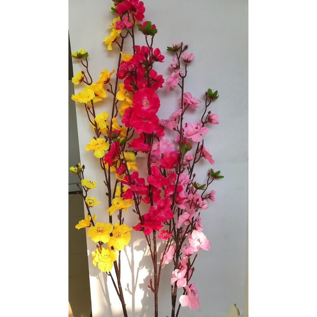 Hình ảnh Cành hoa mai giả/ cành đào giả dài 1 mét cực đẹp màu sắc tự nhiên giống thật trang trí Tết 2022