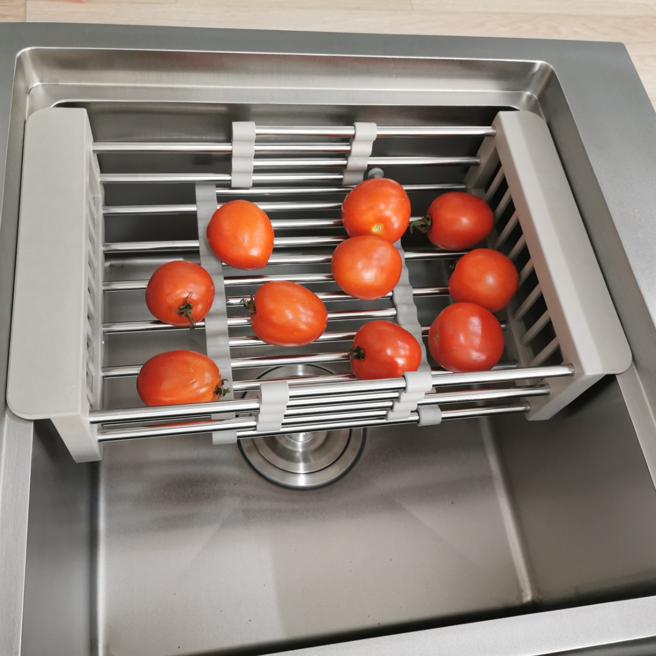 Chậu Rửa Chén Bát Inox 8245, Thành Dày 3 Ly, Trọng Lượng 9kg, Rổ Nhựa Gác Chậu, Xiphong Thoát Nước