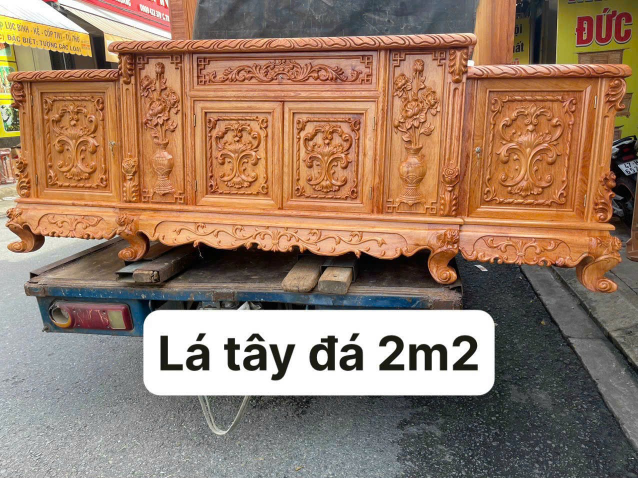 Kệ cóp ti vi hoa lá tây,kệ gỗ để tivi để phòng khách ,mẫu mã sang trọng ngang 1m6-1m8-2m-2m2