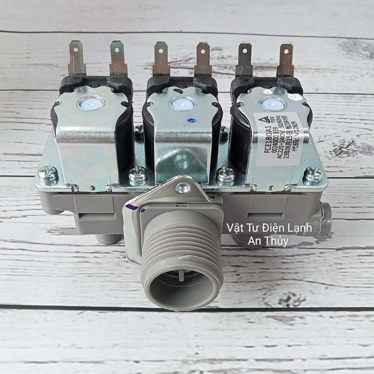 Van cấp nước máy giặt AQUA cửa ngang 3 cổng 220V FPE180A1