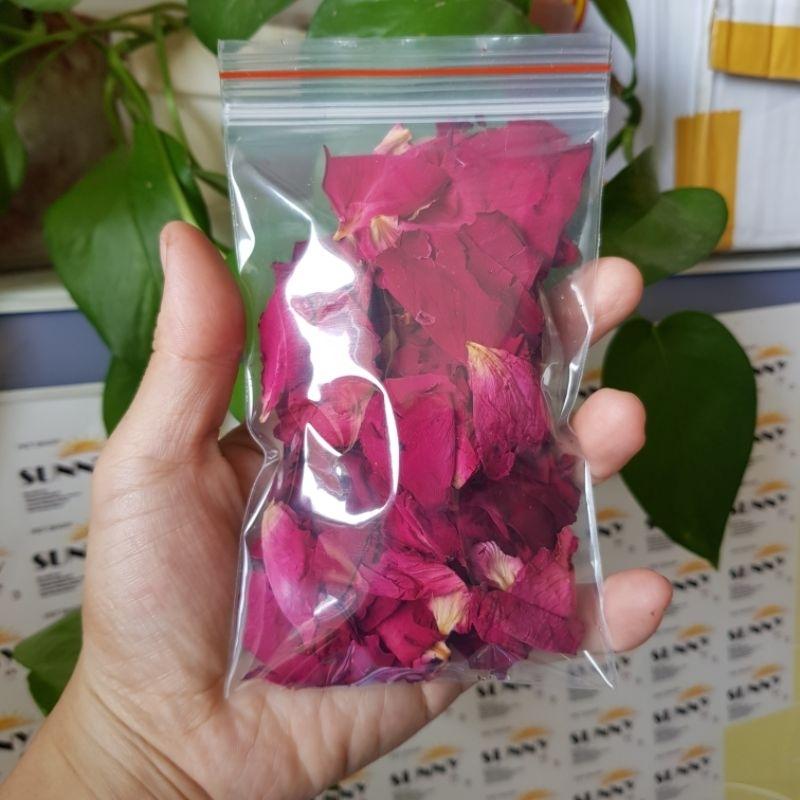 Cánh hoa hồng rắc chuồng, rắc cát tắm hamster