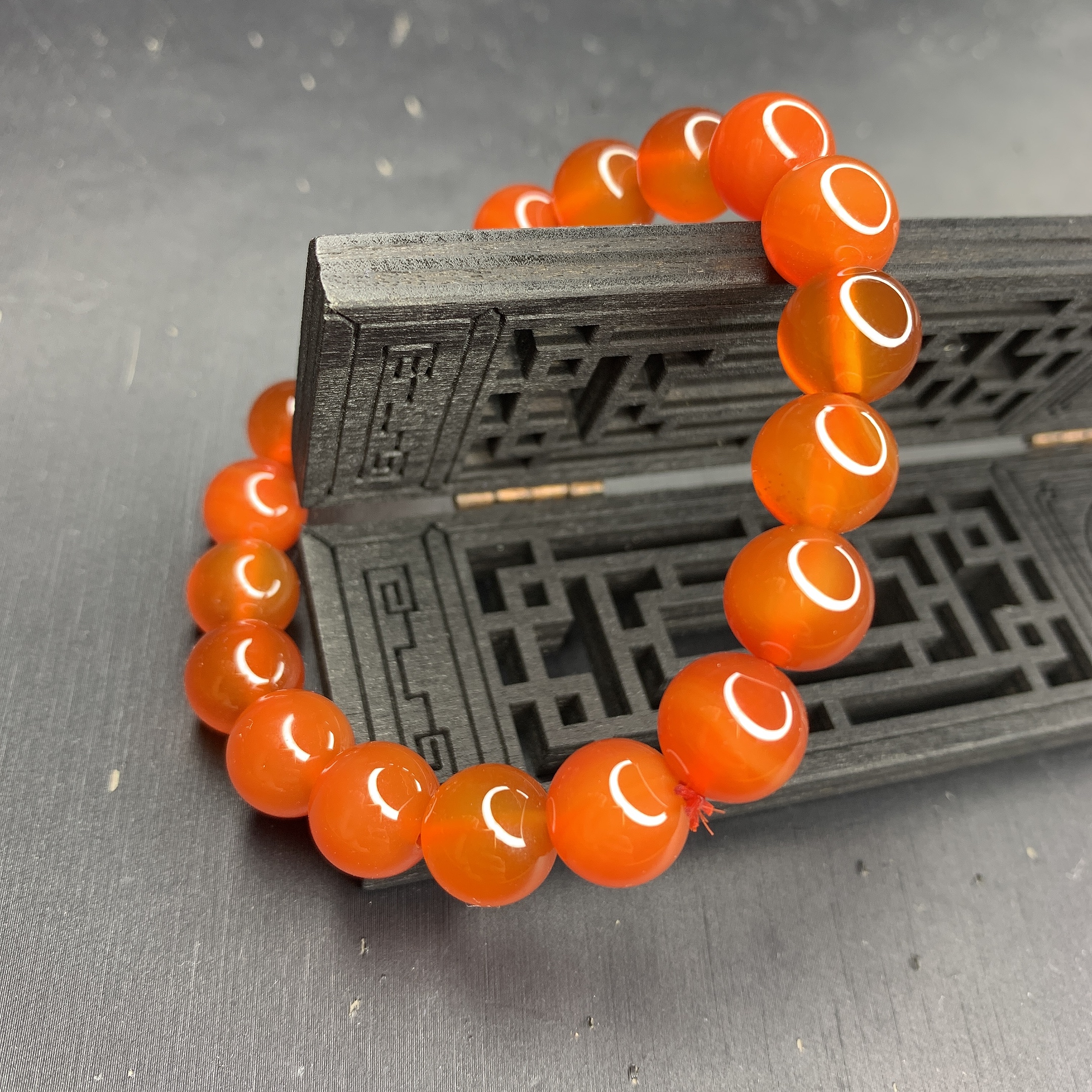 Vòng tay đá mã não đỏ, vòng tay phong thủy cho người mệnh hỏa, thổ , nam và nữ