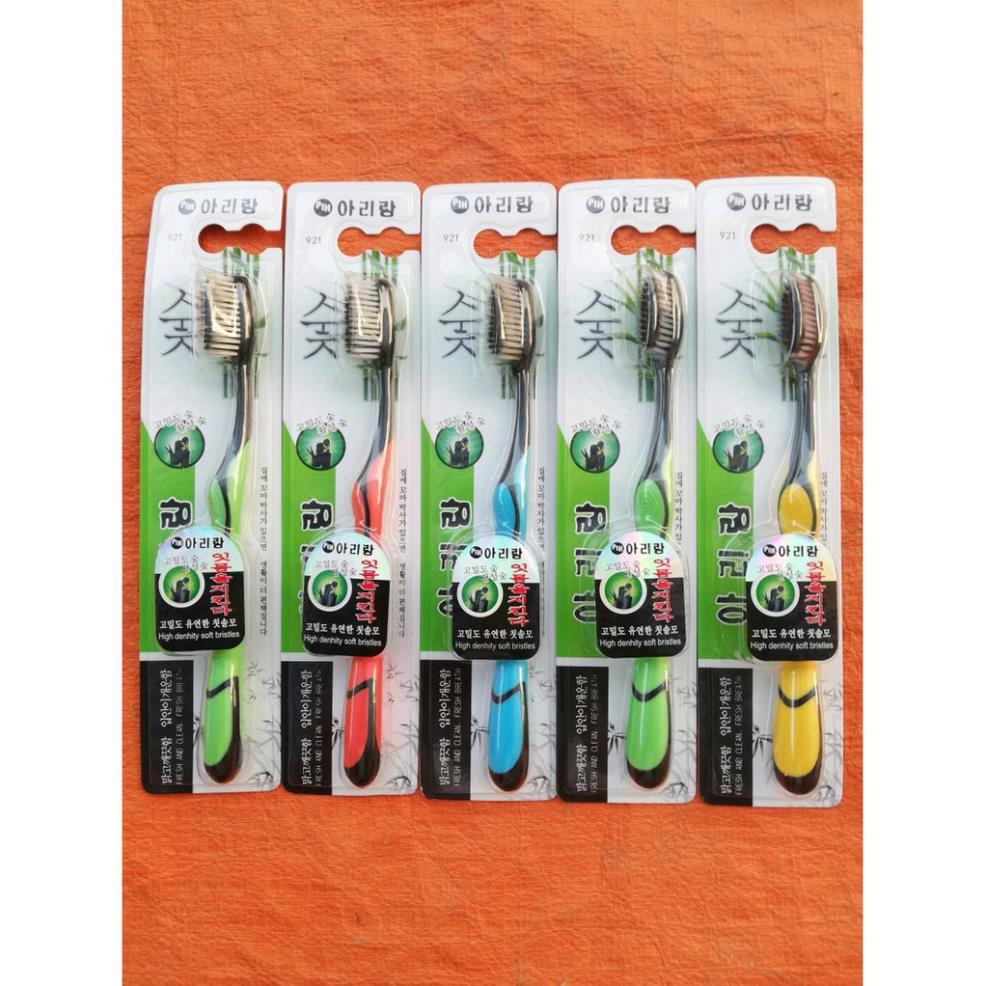 Combo 5 bàn chải đánh răng than tre Hàn Quốc