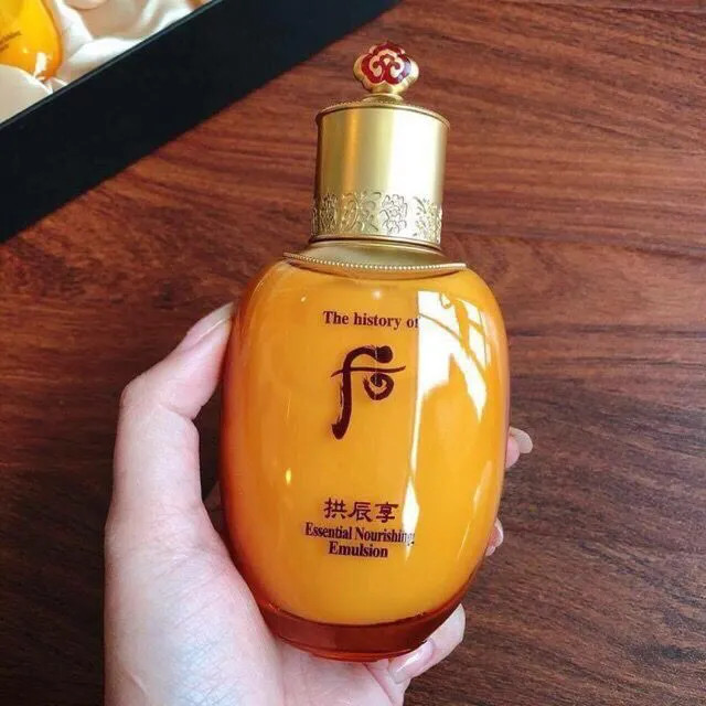 Sữa Dưỡng Ẩm Whoo Vàng Gongjinhyang Essential Moisturizing Emulsion 110ml tách set