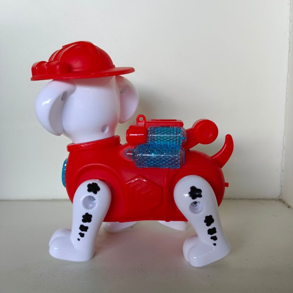 Đồ chơi Chó cứu hộ biết đi, có đèn flash nhấp nháy và có nhạc vui nhộn, kèm dây cột cho bé dắt chó đi dạo
