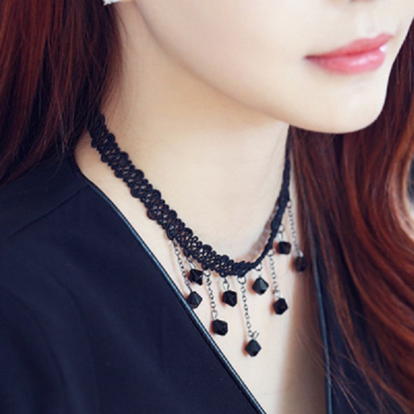 Vòng cổ choker chuỗi hạt ấn tượng