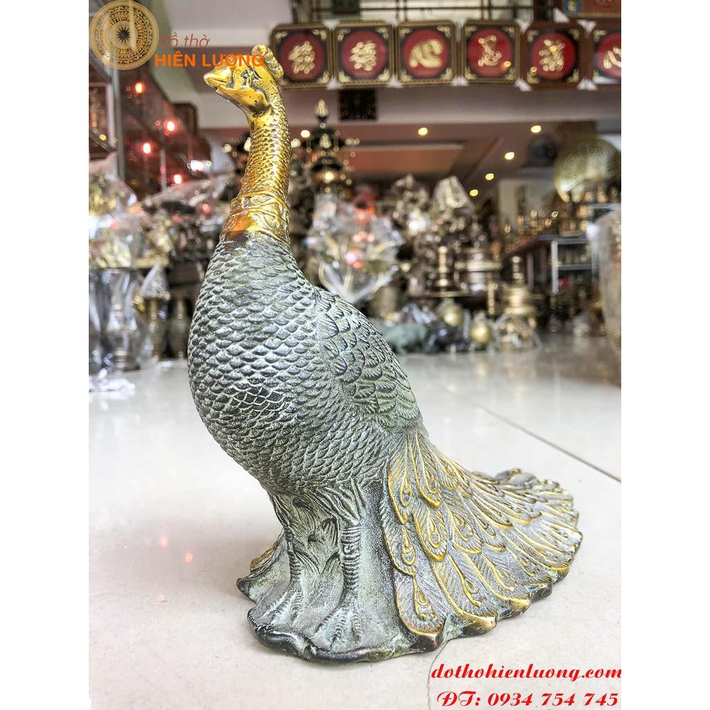 Tượng Công Xòe Đuôi Phong Thủy