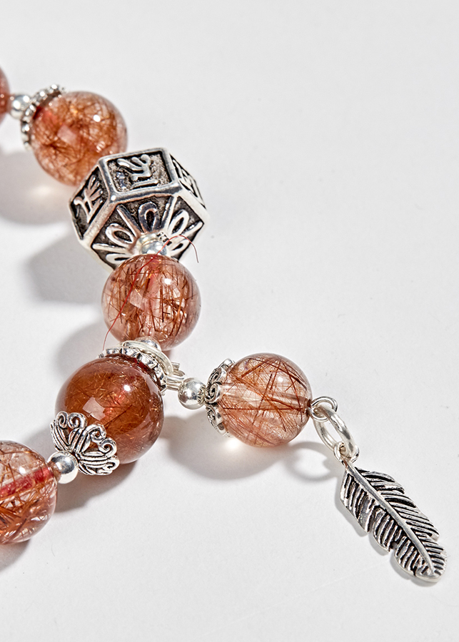 Vòng Thạch Anh Tóc Đỏ Phối Charm Heo Bạc Ngọc Quý Gemstones