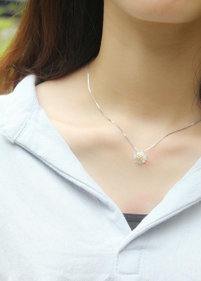 Dây chuyền bạc nữ mặt hoa cúc sang trọng MV34