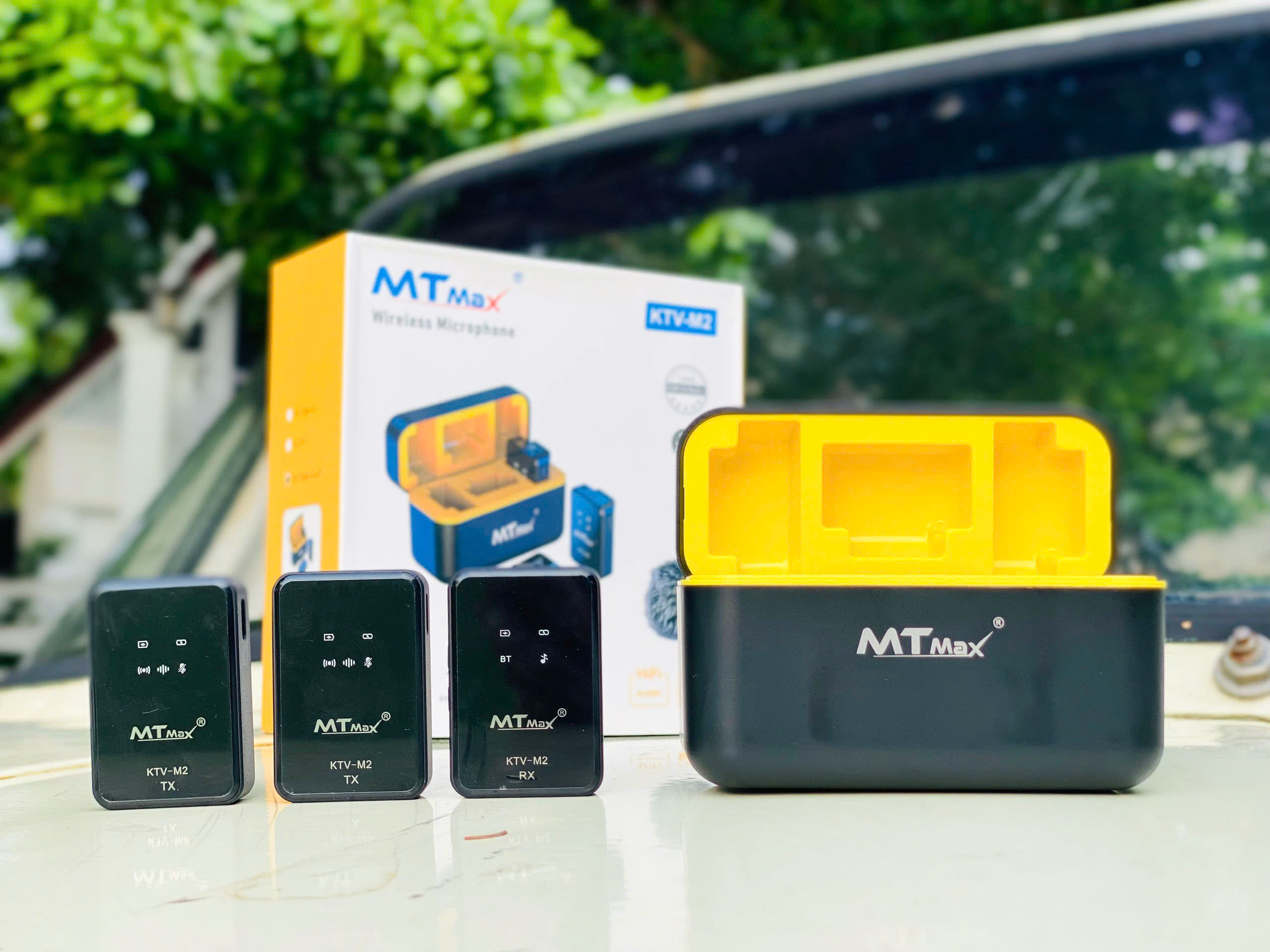 Wireless Microphone Không Dây MTMAX KTV-M2 - Đẳng Cấp Cho Mọi Sự Kiện Lớn - Thu Âm Tốt, Chống Nhiễu, Chống Ồn. Wireless 2.4G Lên Đến 40M - Livestream, Vloger, Video. Hàng Chính Hãng