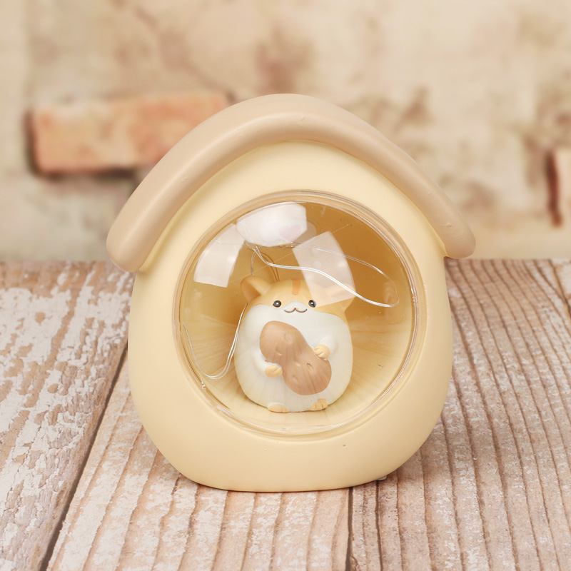 Đèn ngủ Chuột Hamster yêu đồ ăn ngồi trong buồng kính (Giao Mẫu Ngẫu Nhiên)