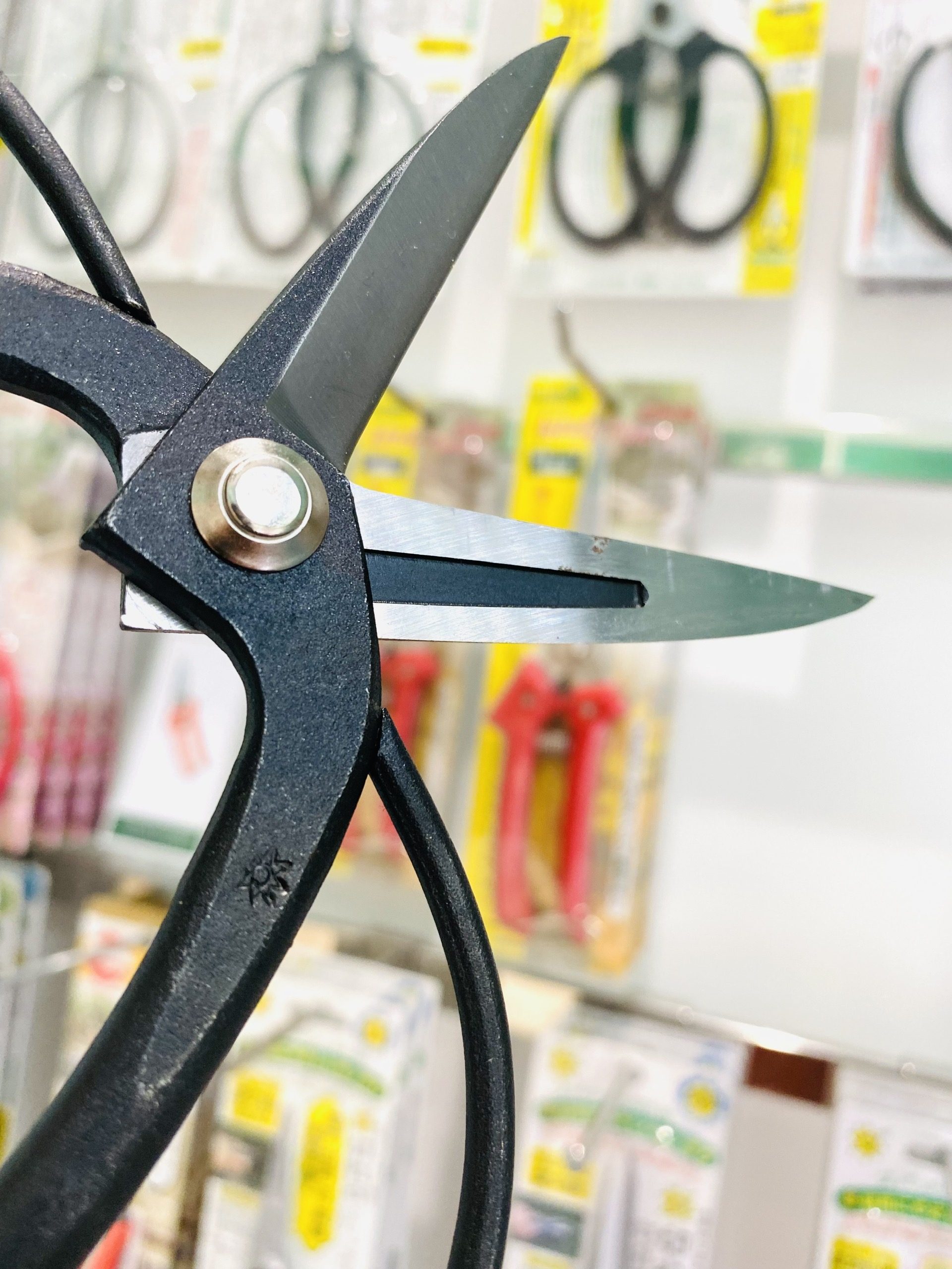 Kéo Bướm Tỉa Cành KIRERU YOROKOBI Nhật Bản 200mm: Lưỡi Thép Đen YCS3