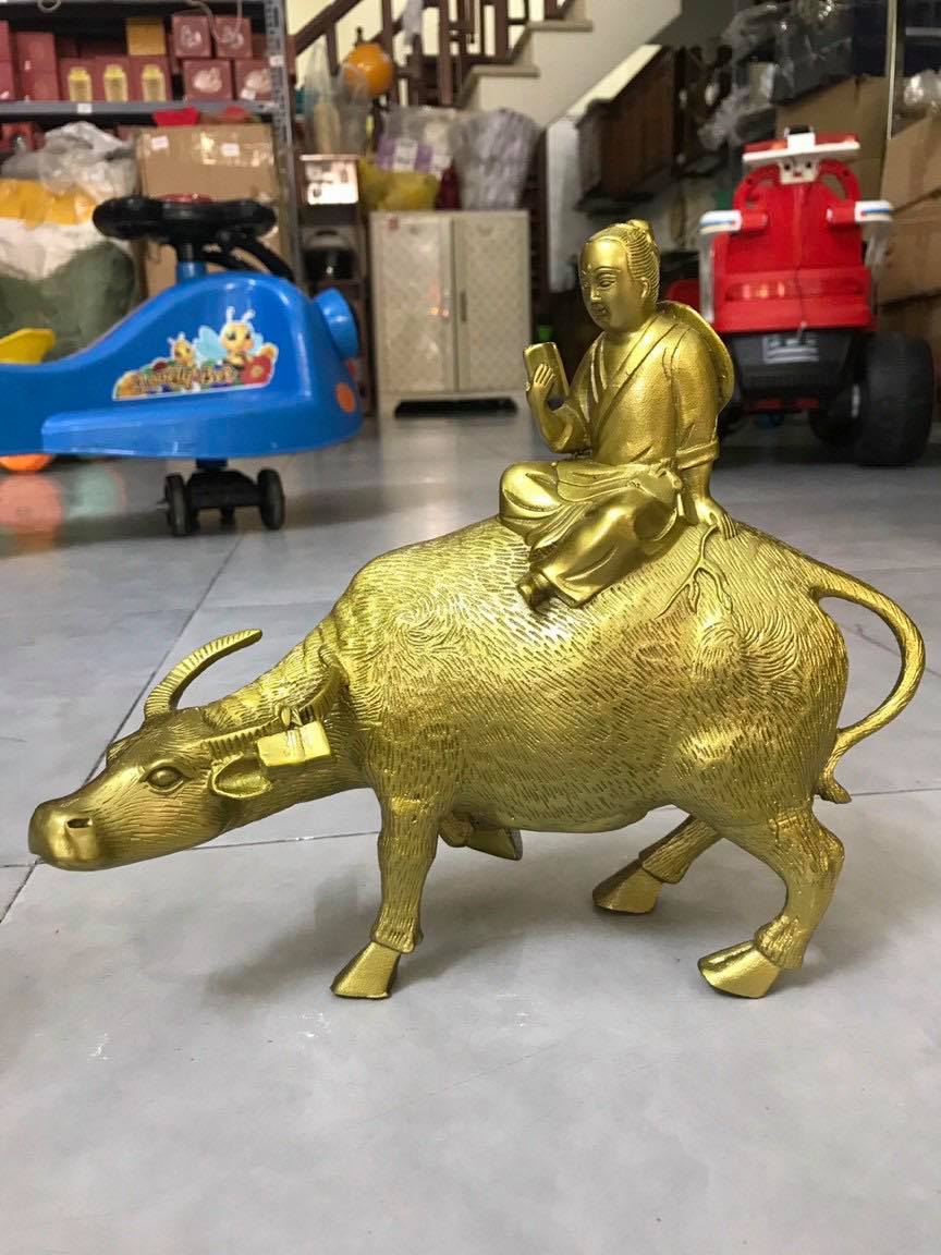 Mục đồng cưỡi trâu bằng đồng