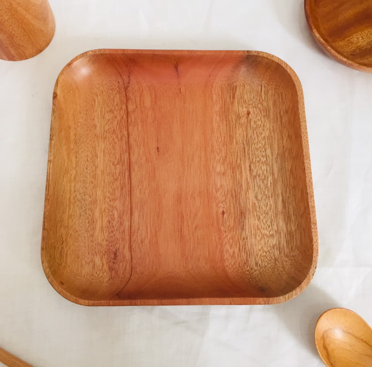 DĨA VUÔNG GỖ XÀ CỪ THANH TÚ 20CM