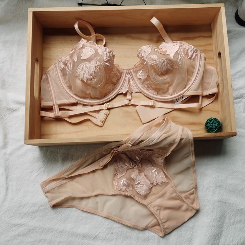 Trong Suốt Siêu Mỏng Lưới Thêu Hoa Áo Ngực Và Quần Lót Bộ Quần Lót Với Đá Sexy Pháp Đúc Thông Hơi Không Quần Lót