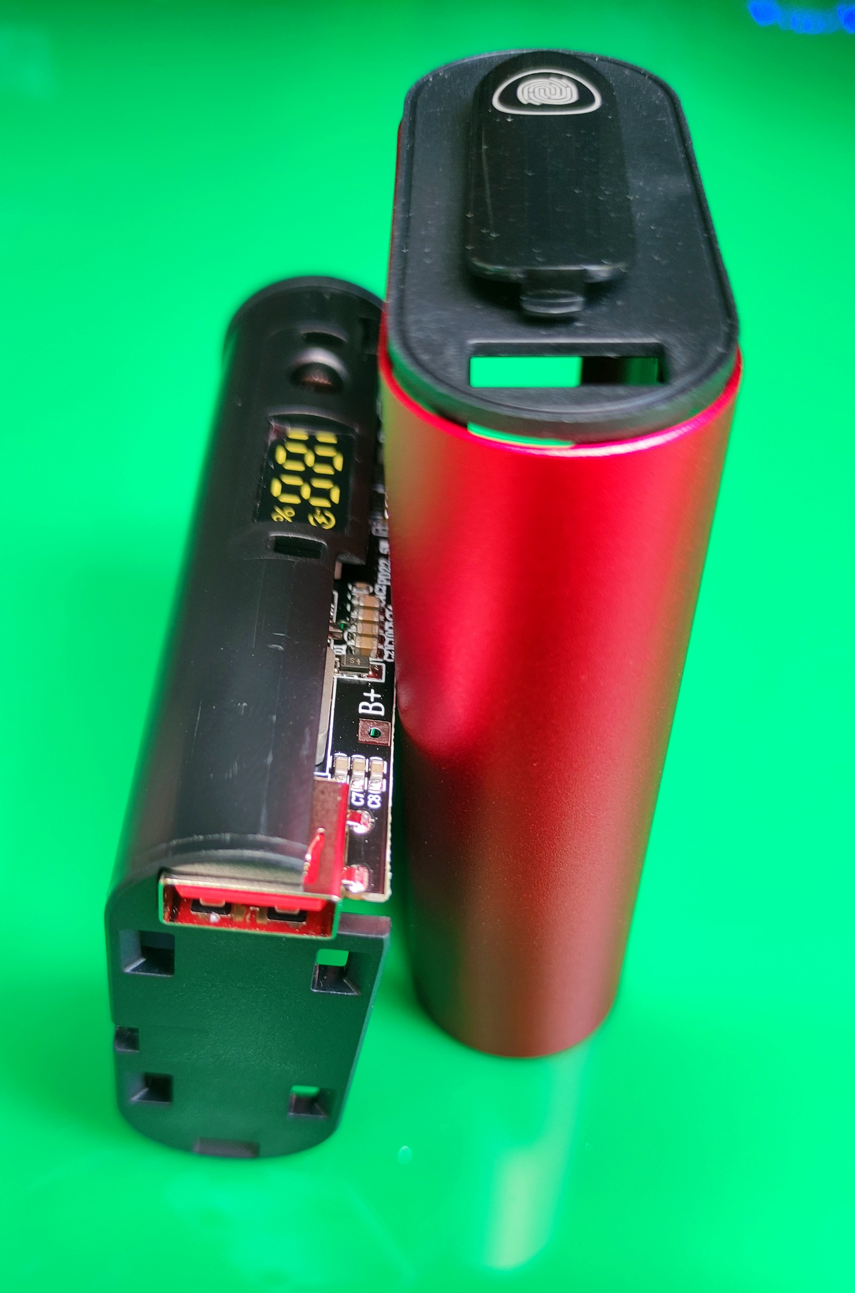 Box sạc dự phòng cảm ứng 21700 2cell sạc nhanh QC4.0 22.5W hỗ trợ PD vỏ nhôm cao cấp màu đỏ