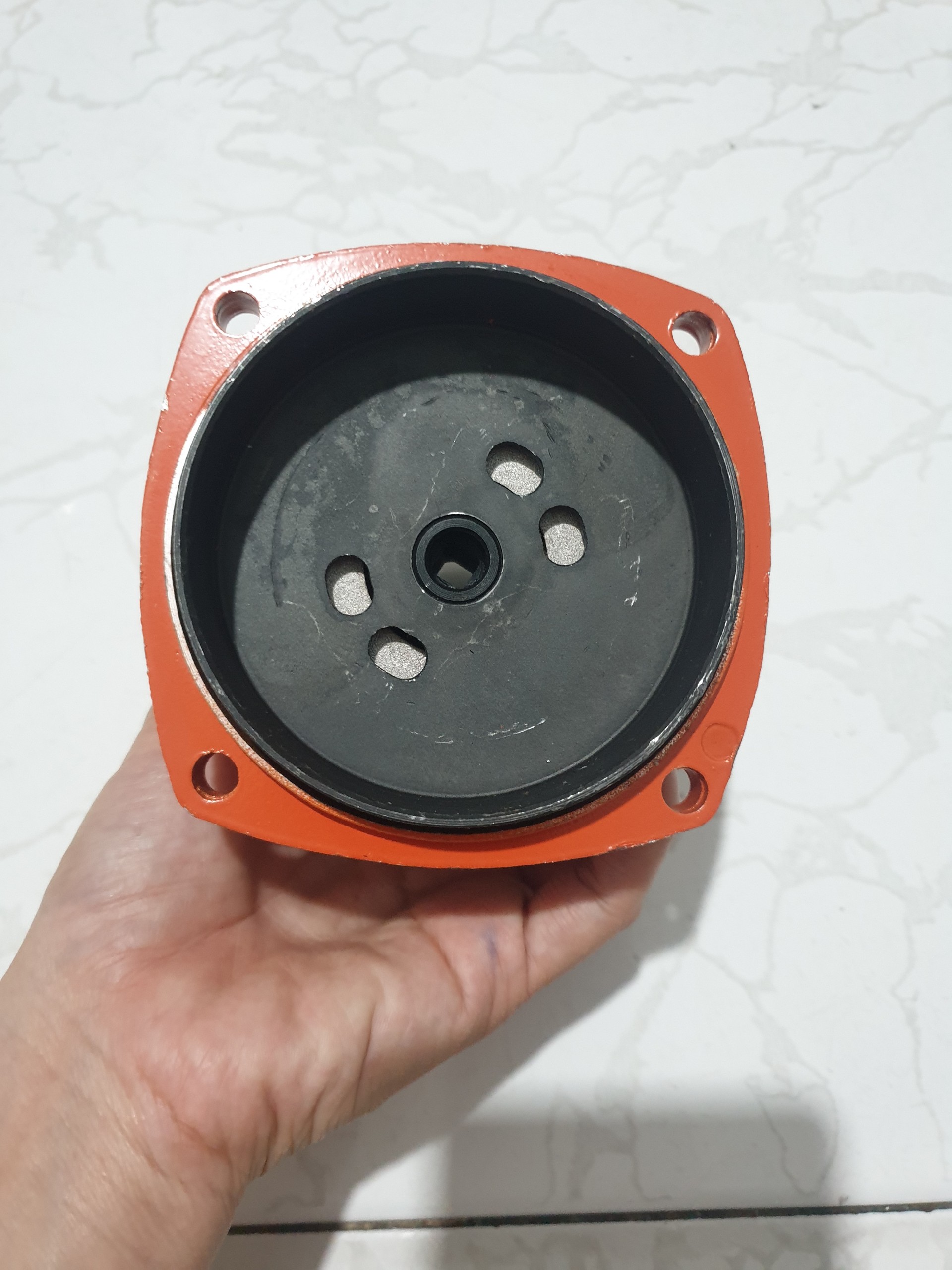 BẮP CHUỐI MÁY CẮT CỎ HUQ 143/541. 28MM - VUÔNG