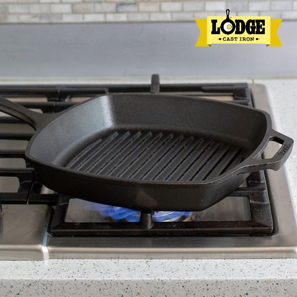 Chảo gang nướng Lodge tay cầm có rãnh, vuông 26.7cm, L8SGP3.Chảo dùng nướng, chiên, xào, áp chảo.