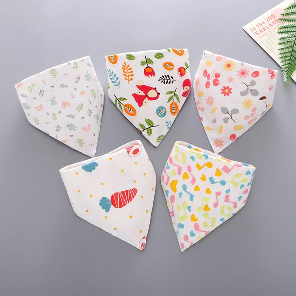 Set 5 yếm tam giác giữ ấm cổ cho bé được làm từ cotton, có cúc bấm rất tiện lợi