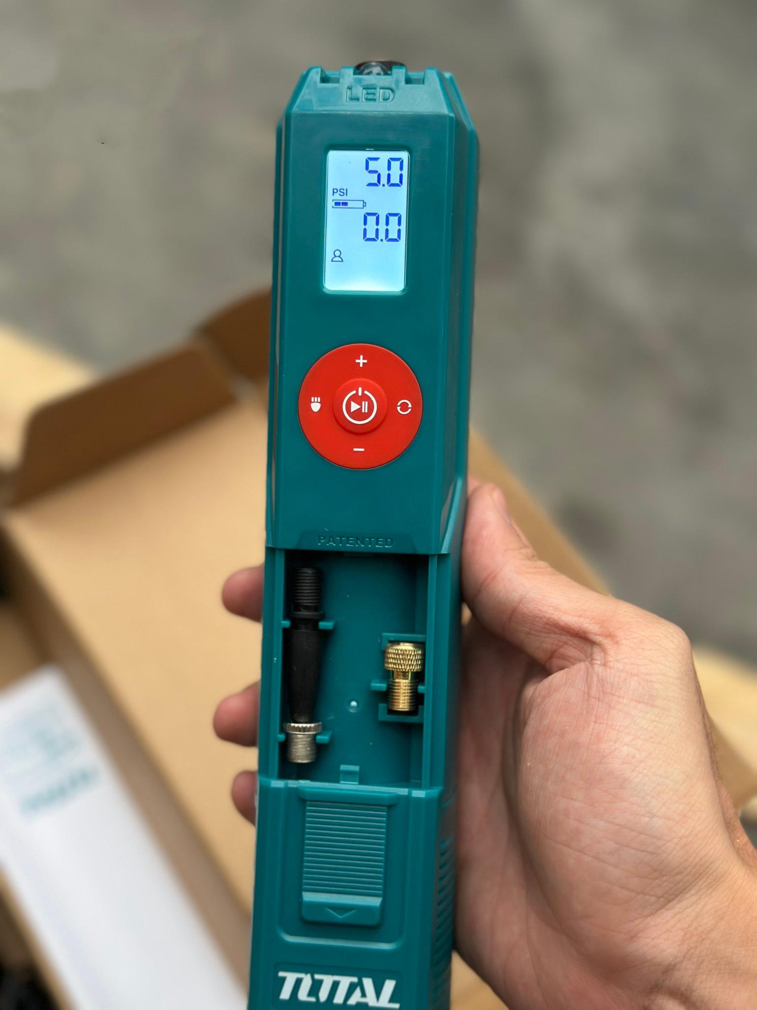 MÁY BƠM HƠI CẦM TAY TỰ ĐỘNG DÙNG PIN LITHIUM 12V (1 pin 1.5Ah và 1 sạc) TOTAL TACLI12011 - HÀNG CHÍNH HÃNG