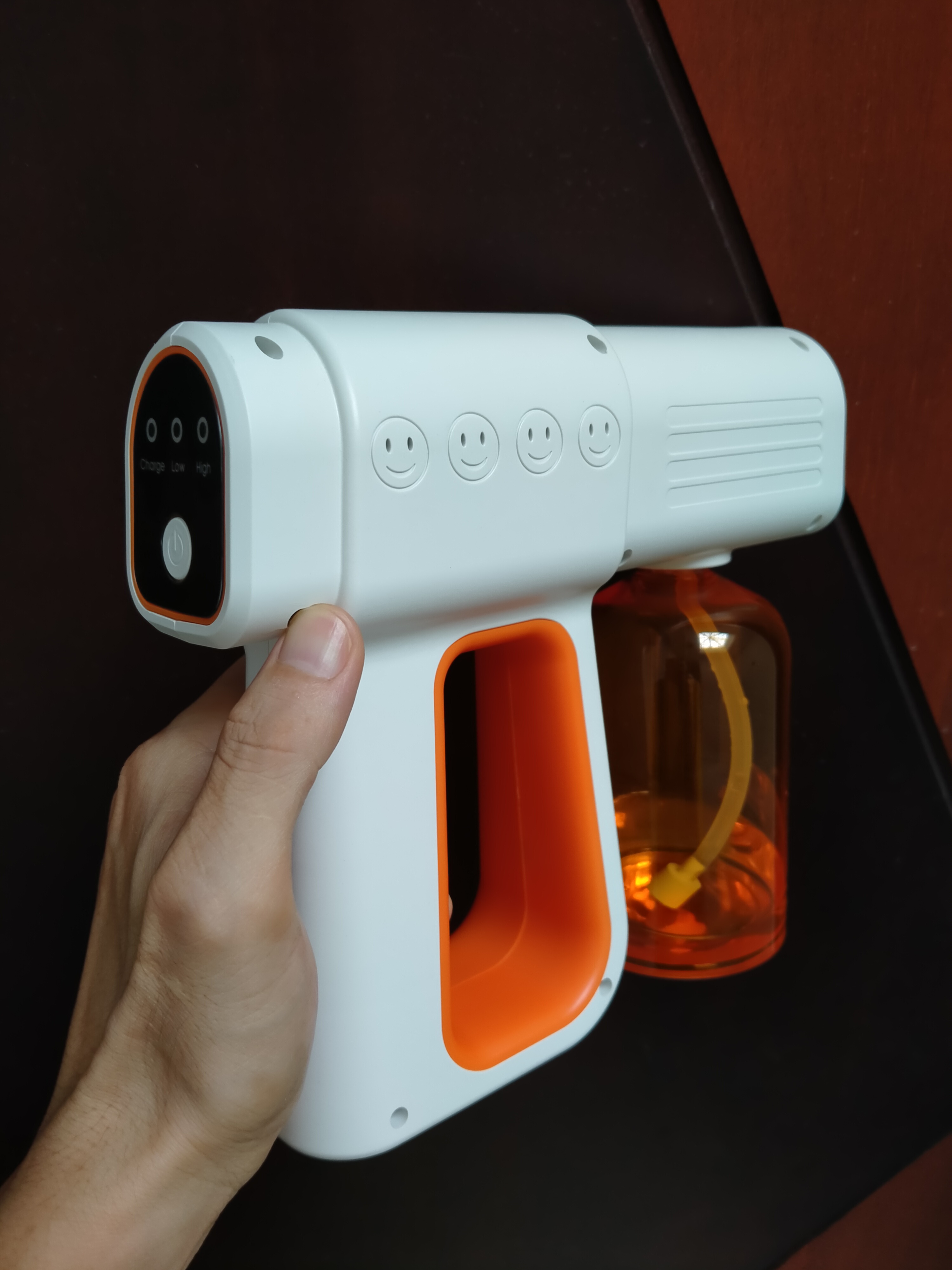 Máy khử khuẩn uv kết hợp dugn dịch sát trùng nano