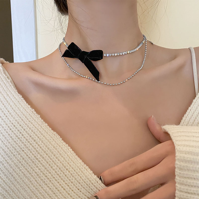 Vòng cổ chocker đính đá phối nơ nhung kiểu hàn quốc