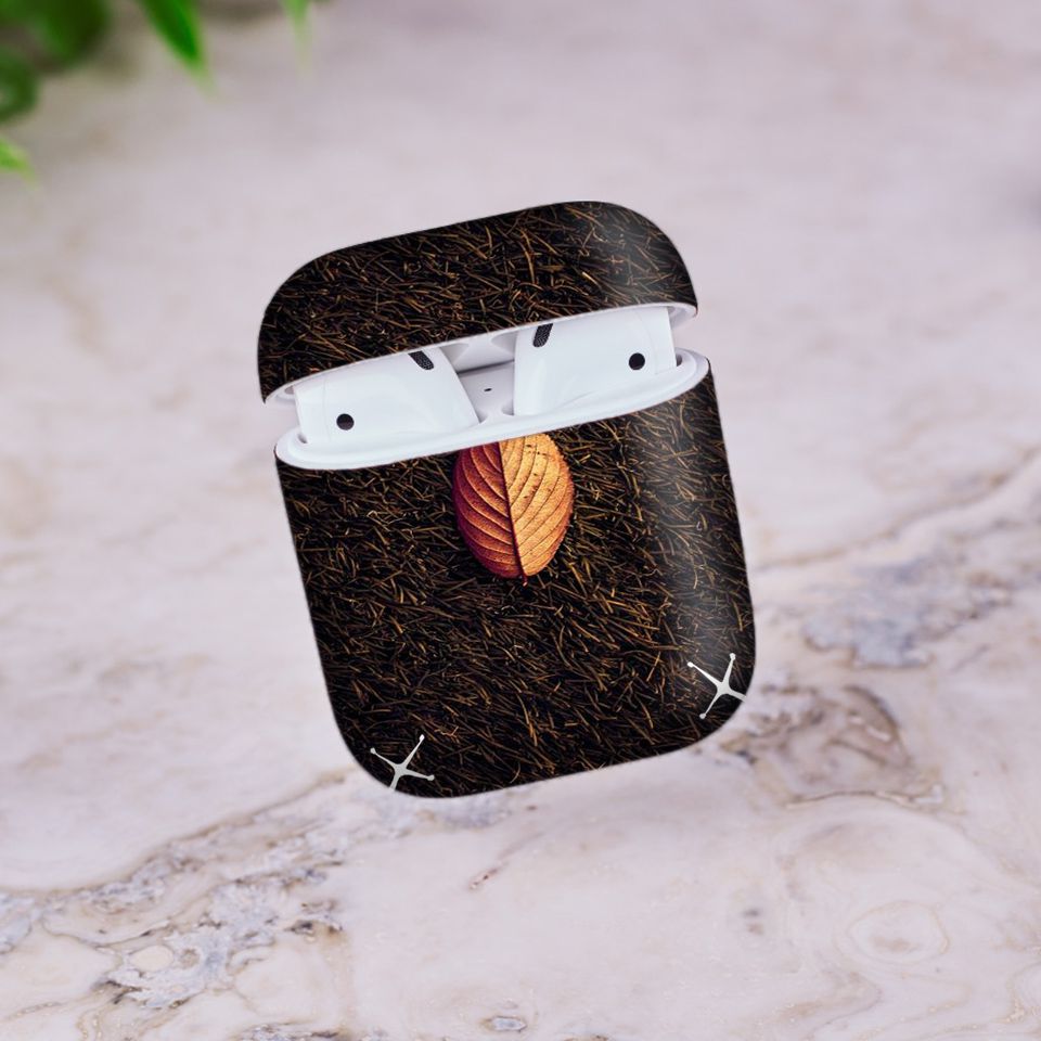 Miếng dán skin chống bẩn cho tai nghe AirPods in hình lá mùa thu 3 - tnx021 (bản không dây 1 và 2)