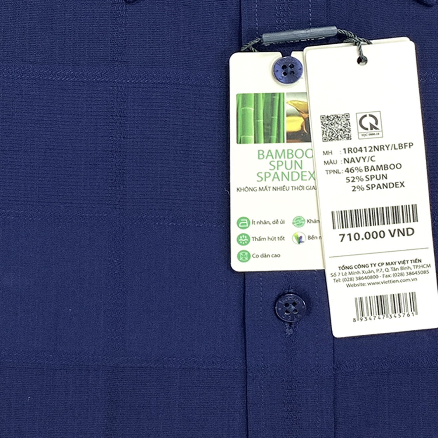 Viettien - Áo sơ mi nam dài tay màu xanh đen 1R0412 vải có hoa văn ca rô chìm form regular