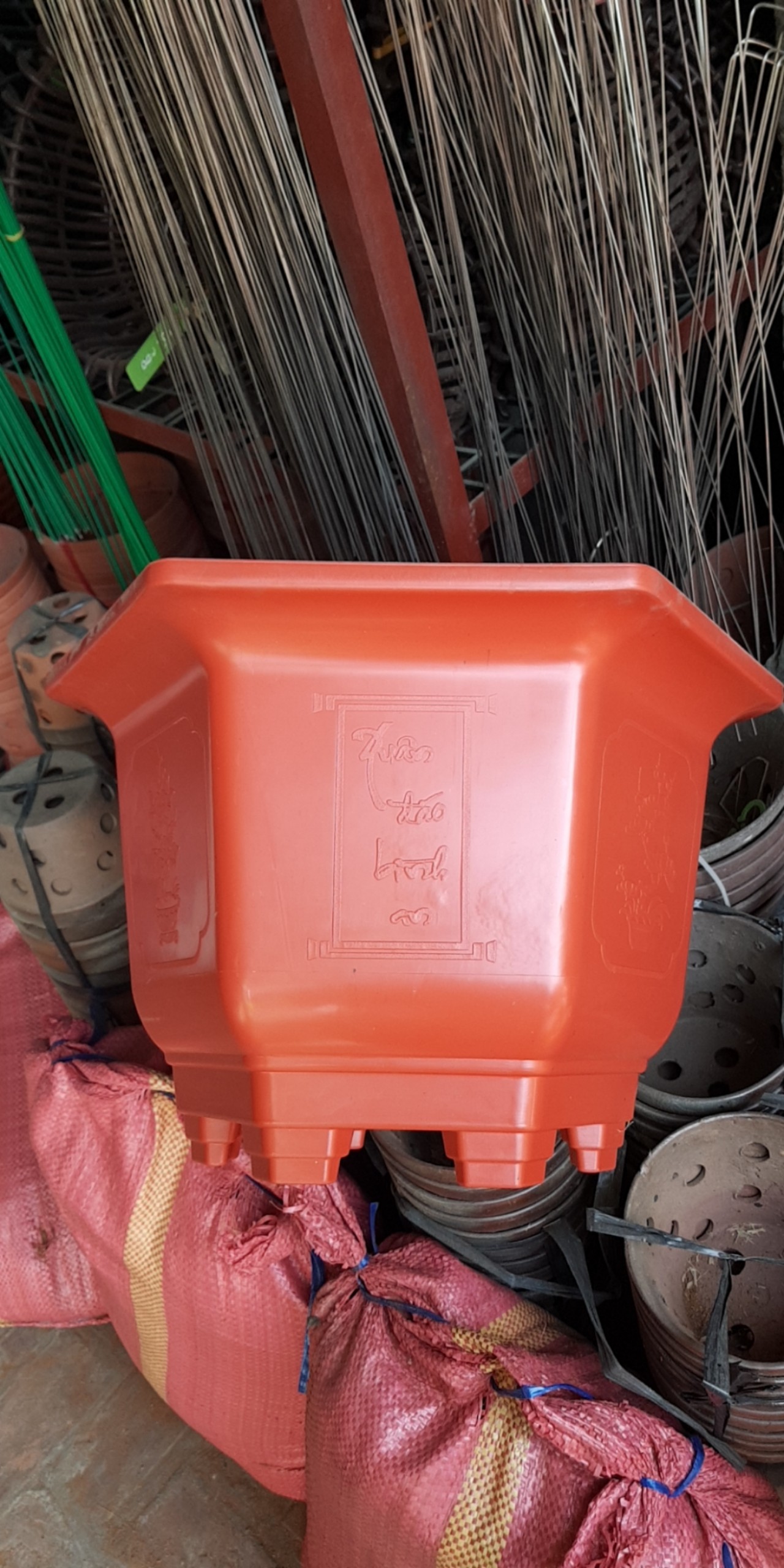 Chậu nhựa Bình Thuận LG 21