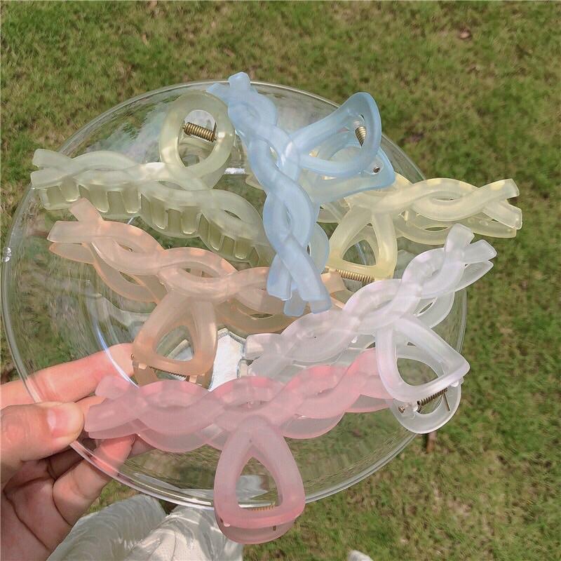 Kẹp càng cua dạng xoắn pastel