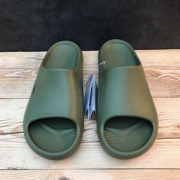 DÉP LÊ CROSS MELLOW FLIP MÀU XANH RÊU ĐÚC LIỀN KHỐI CHO CẢ NAM NỮ