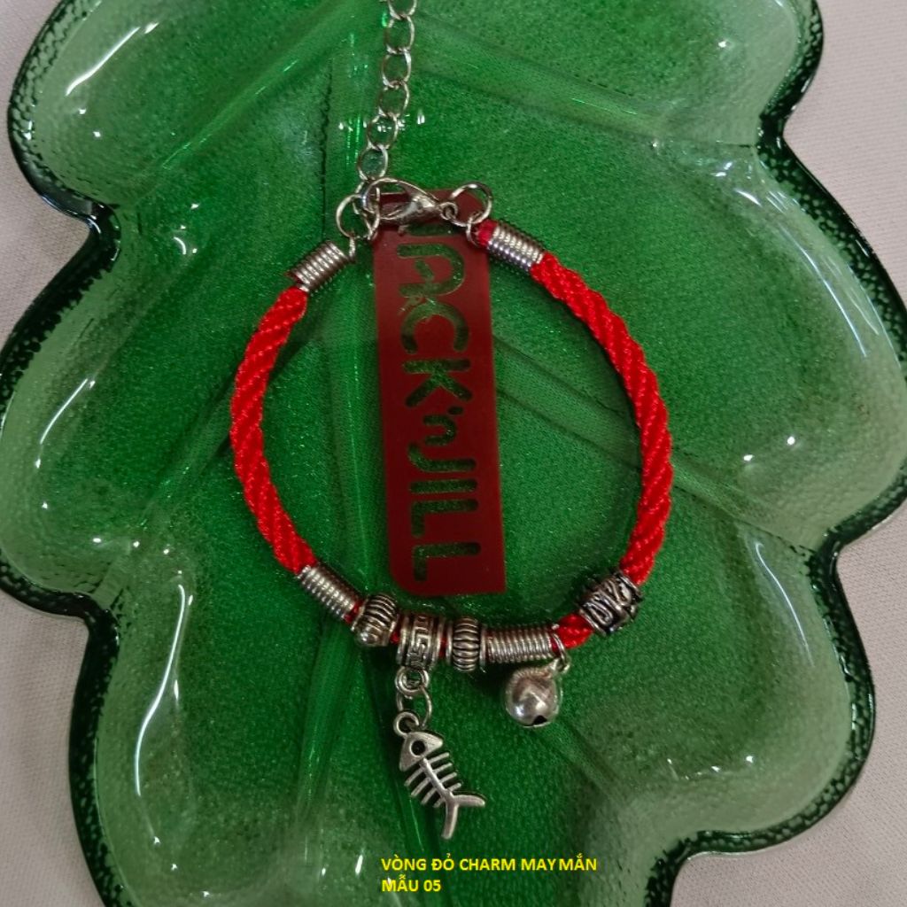 Vòng dây đỏ mix Charm kiểu may mắn