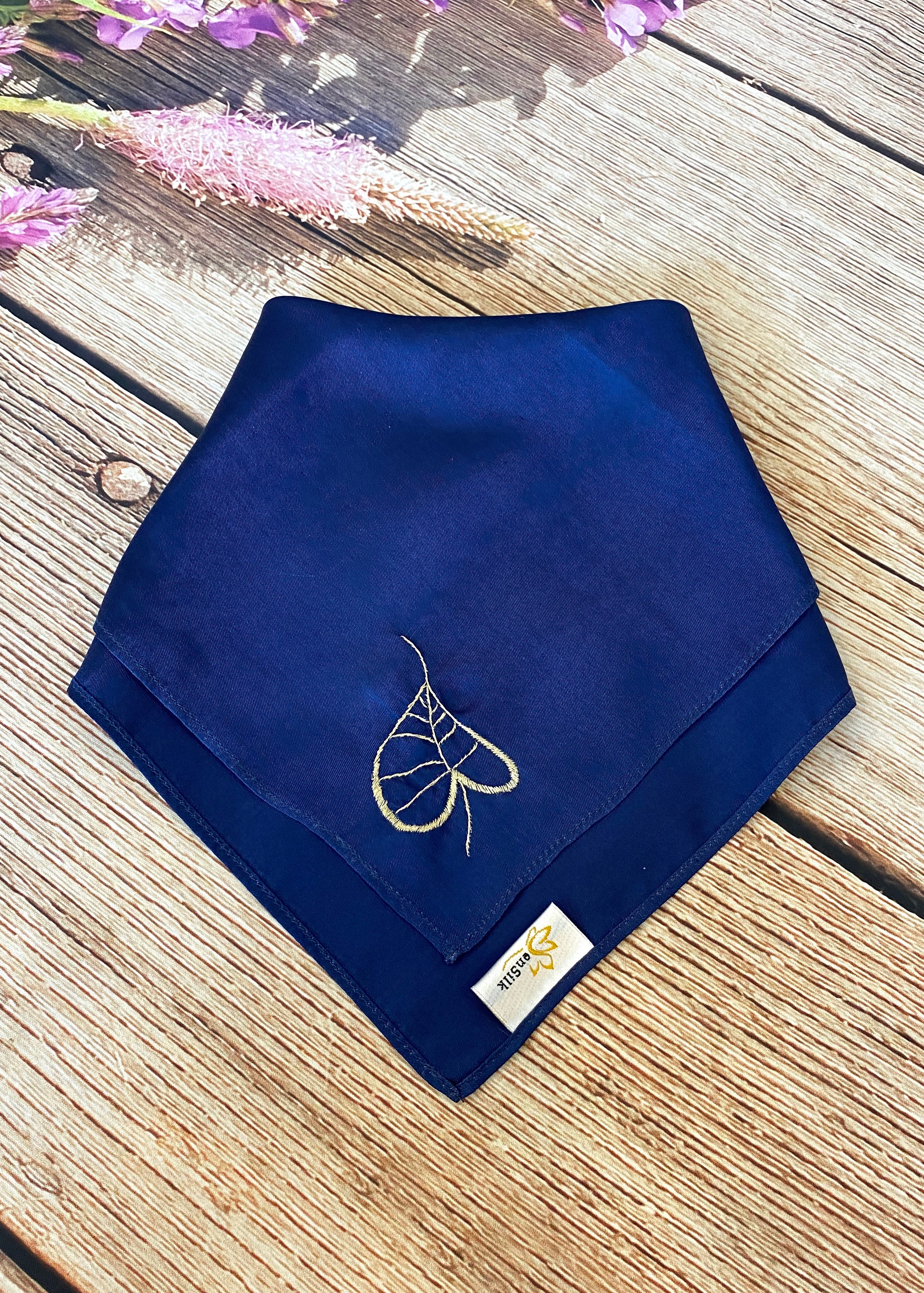 Khăn Tay Lụa Thêu Lá Bồ Đề SenSilk Embroidery Handkerchief
