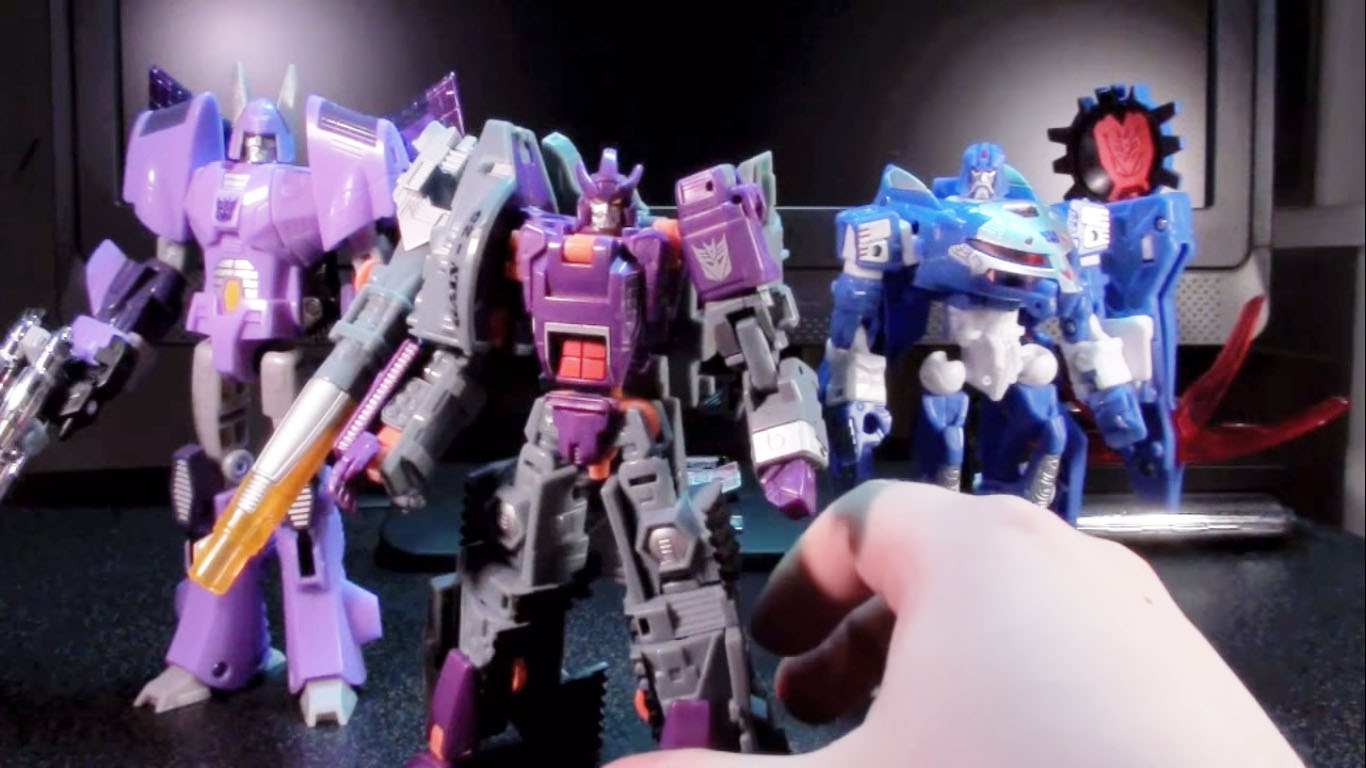 Bộ mô hình gồm 3 Robot mini Platinum Edition Armada of Cyclonus - Scourge - Decepticon Sweep