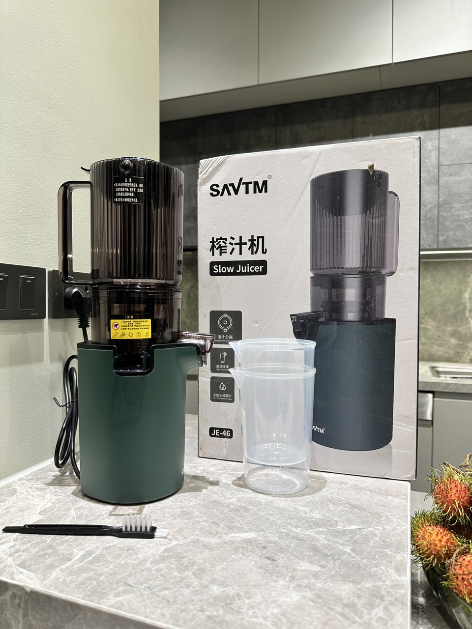 Máy Ép Chậm Nguyên Quả SAVTM JE-46 (Model 2024) Máy Ép Hoa Quả, Máy Ép Trái Cây Cỡ Lớn - Hàng Nhập Khẩu - JE-46 - Màu ngẫu nhiên